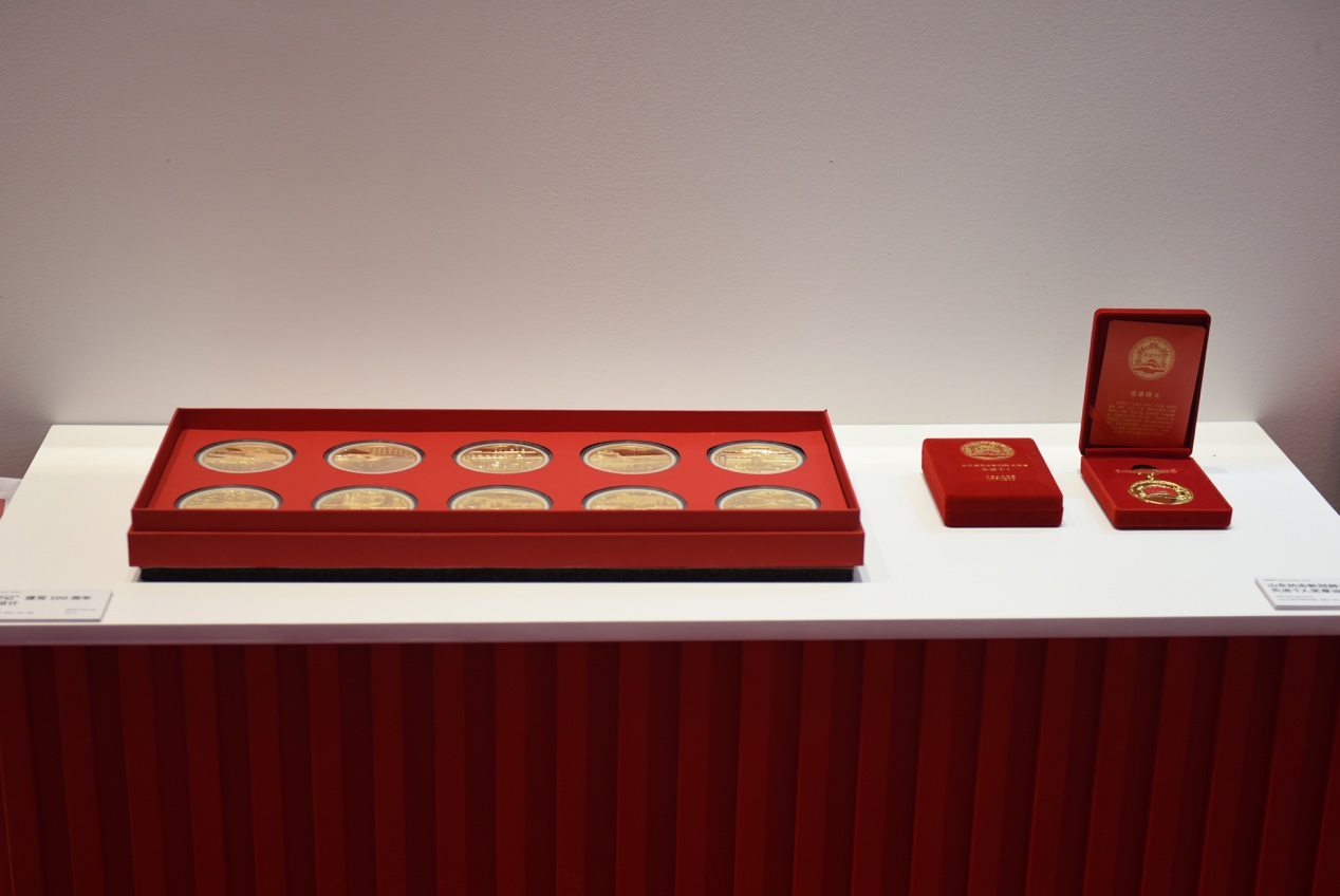 第四届中国设计大展及公共艺术专题展开幕