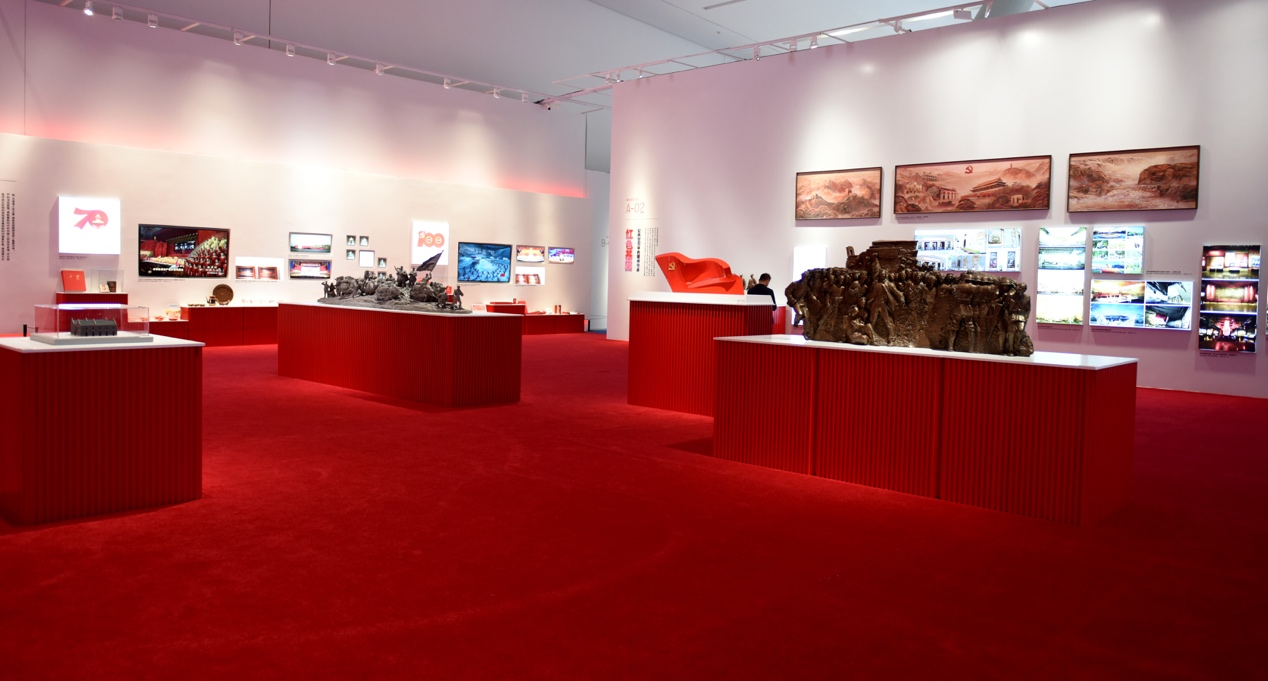 第四届中国设计大展及公共艺术专题展开幕