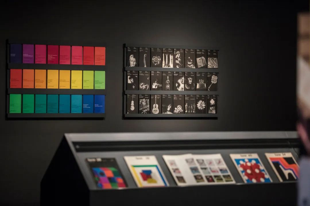 <strong>多位教授出席“交织的轨迹：德国现代设计1945-1990”特展研讨会 针对德国现代设计深入讨论</strong>